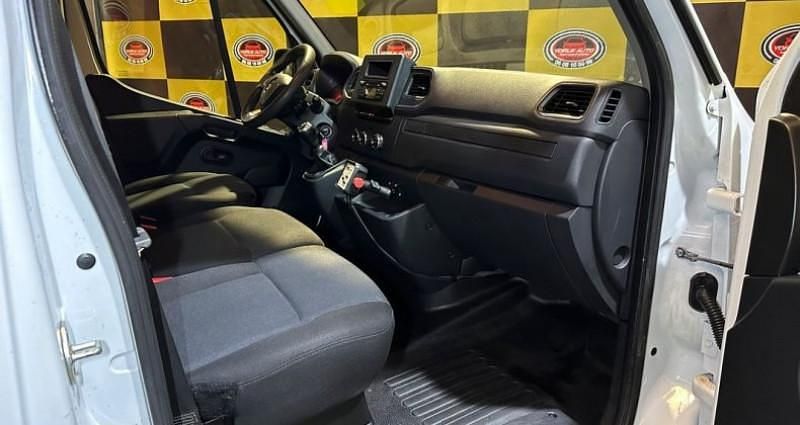 Occasion Renault Master 145 ch (106 kW) 2022 Monospace