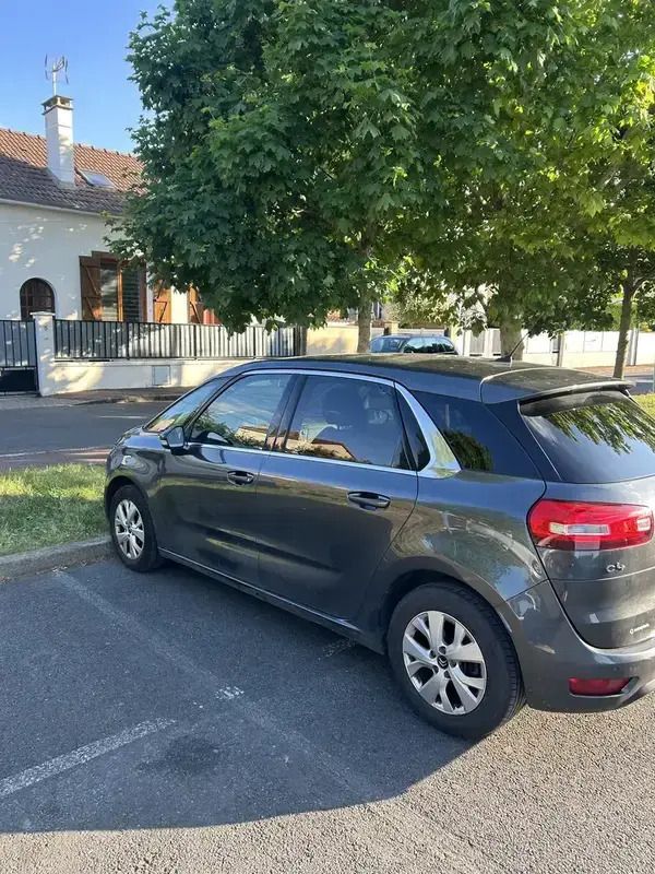 Utilisé 2016 Citroën C4 Picasso Attraction Monospace | 6 000 € (Bon prix) - Image 1/4
