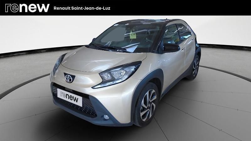 Beige Utilisé 2023 Toyota Aygo Design Citadine | 16 490 € (Prix juste) - Image 1/4