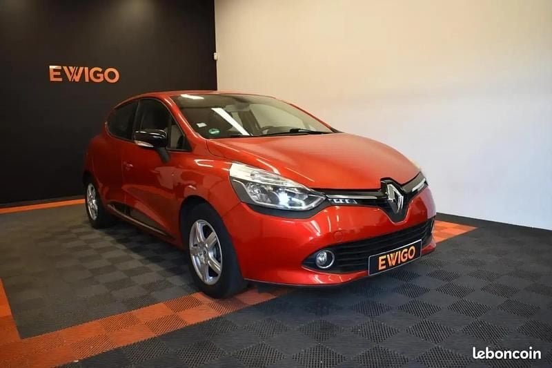 Rouge Utilisé 2014 Renault Clio IV Citadine | 6 990 € (Super prix) - Image 1/4
