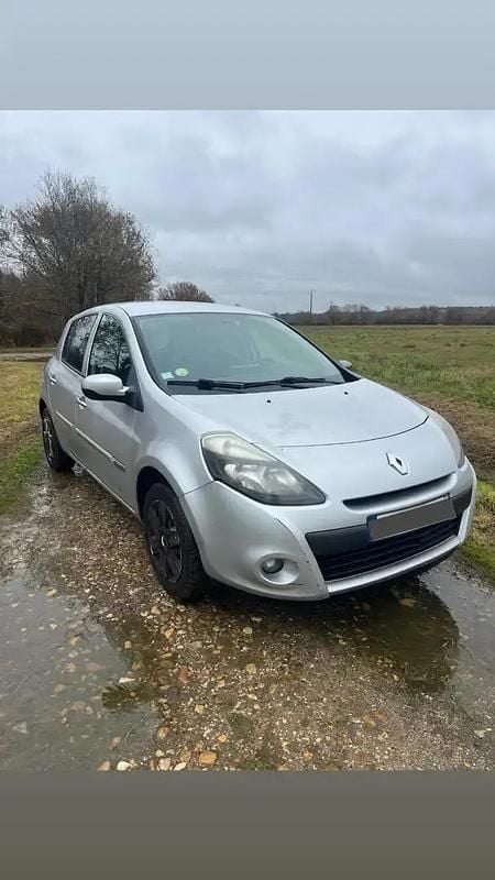 Gris Occasion 2009 Renault Clio II Berline | 2 700 € (Prix juste) - Image 1/4