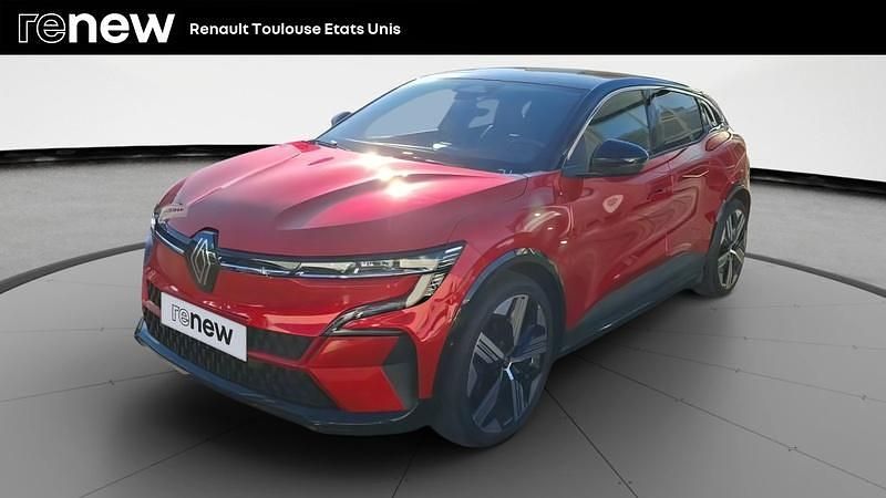 Rouge Occasion 2022 Renault Megane E-Tech Iconic Berline | 25 490 € (Prix juste) - Image 1/4