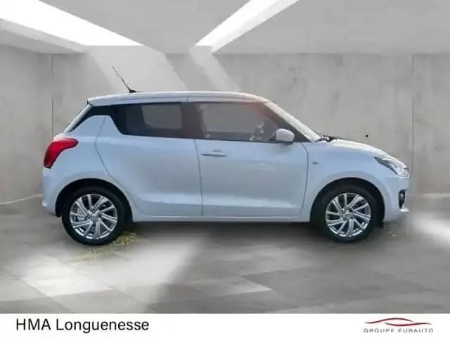 Occasion Suzuki Swift 2022 Pure white pearl métallisé Berline