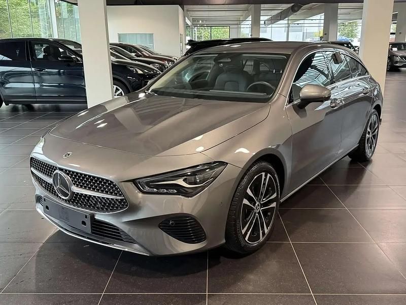 Blanc Utilisé 2025 Mercedes CLA180 Shooting Brake Progressive Break | 30 990 € (Super prix) - Image 1/4