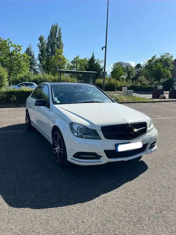 Utilisé 2012 Mercedes C300 Executive Berline | 12 900 € - Image 1/4