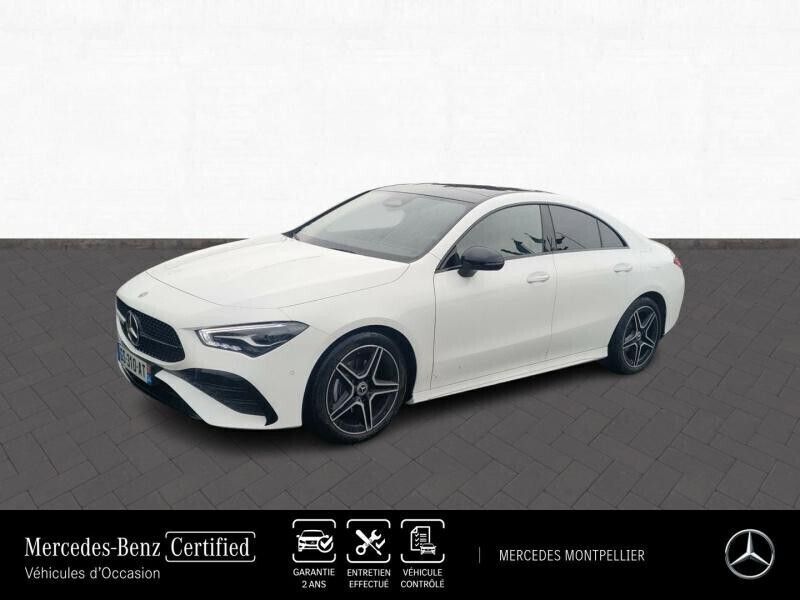 Blanc Utilisé 2023 Mercedes CLA180 AMG line Berline | 36 490 € (Prix assez cher) - Image 1/4