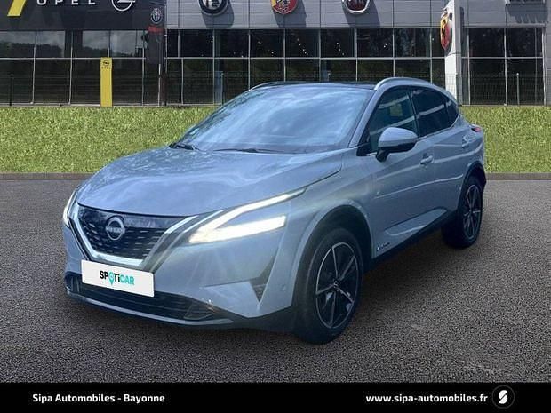 Gris Utilisé 2023 Nissan Qashqai Tekna SUV | 28 990 € (Prix juste) - Image 1/4