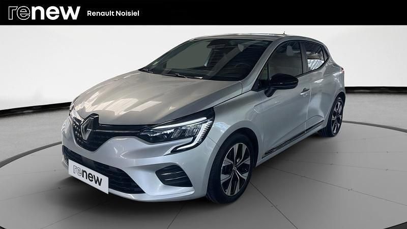 Gris Utilisé 2023 Renault Clio V Evolution Citadine | 16 890 € (Prix juste) - Image 1/4