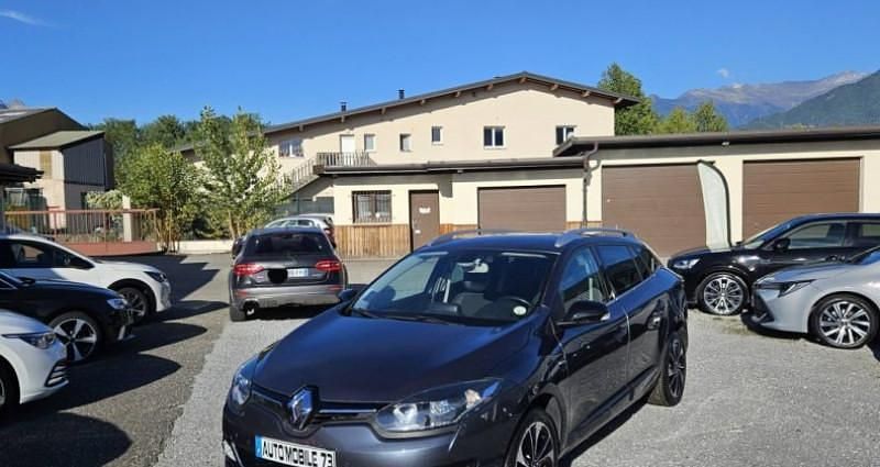 Utilisé 2016 Renault Mégane III Bose Edition Berline | 11 990 € (Prix juste) - Image 1/4