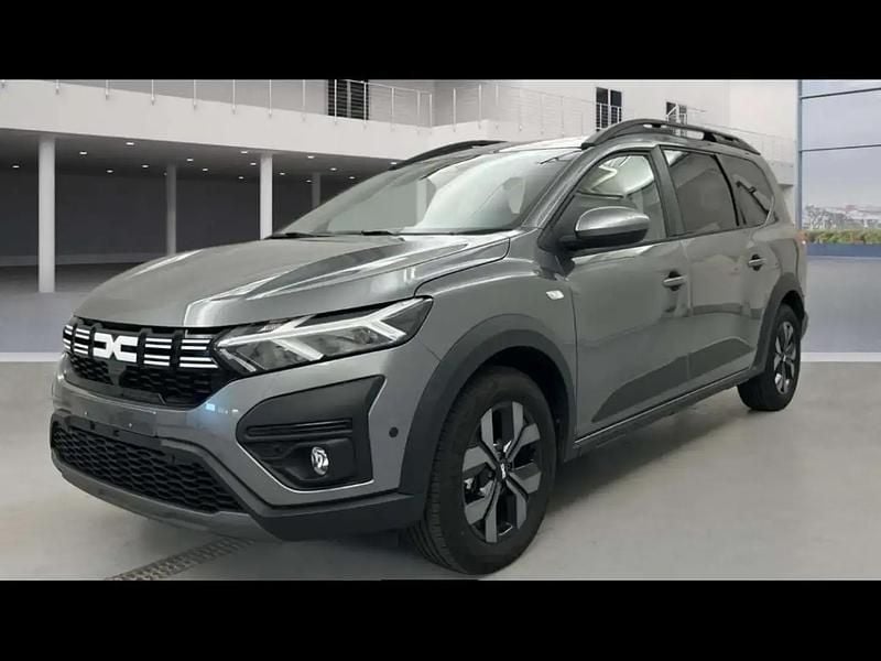 Gris Utilisé 2025 Dacia Jogger Expression Monospace | 24 605 € (Prix juste) - Image 1/2