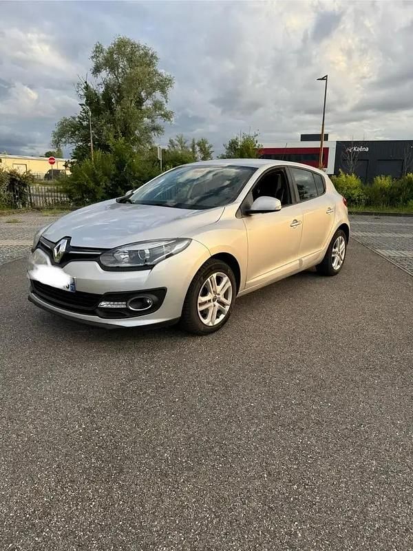 Utilisé 2014 Renault Mégane III Business Berline | 5 900 € (Prix juste) - Image 1/4