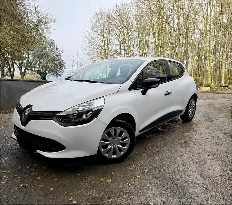 Occasion 2016 Renault Clio IV Berline | 4 900 € - Image 1/4