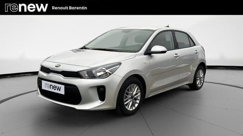 Gris Utilisé 2019 Kia Rio Urban Berline | 13 290 € (Prix juste) - Image 1/4