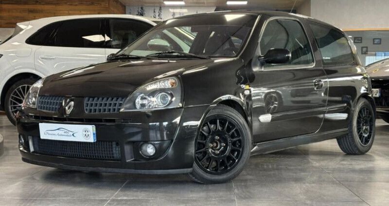 Utilisé 2001 Renault Clio II R.S. Citadine | 9 000 € - Image 1/4