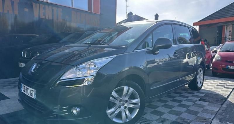 Utilisé 2013 Peugeot 5008 Allure Monospace | 7 490 € (Bon prix) - Image 1/4