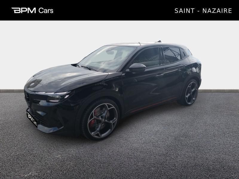 Noir Nouvelle 2025 Alfa Romeo Junior Veloce SUV | 46 490 € (Prix juste) - Image 1/3