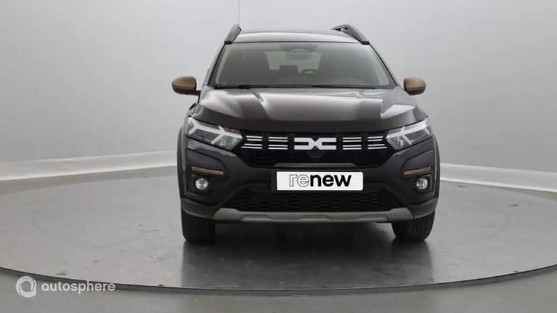Noir Utilisé 2025 Dacia Jogger Extreme Monospace | 20 999 € (Prix juste) - Image 1/4