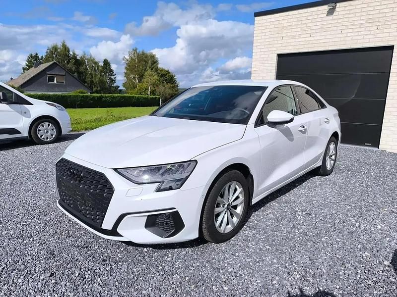 Blanc Occasion 2022 Audi A3 Attraction Berline | 20 900 € (Super prix) - Image 1/4