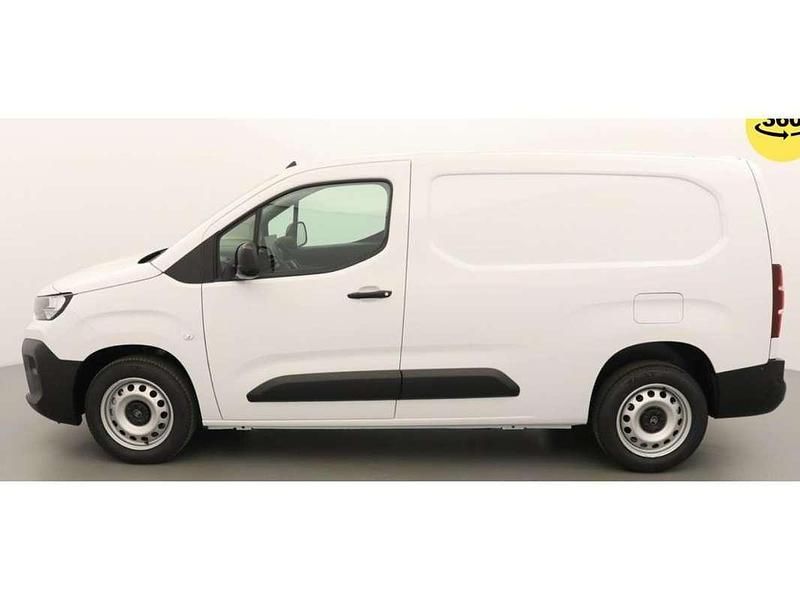 Nouvelle Citroën Berlingo 102 ch (75 kW) 2025 Blanc Monospace