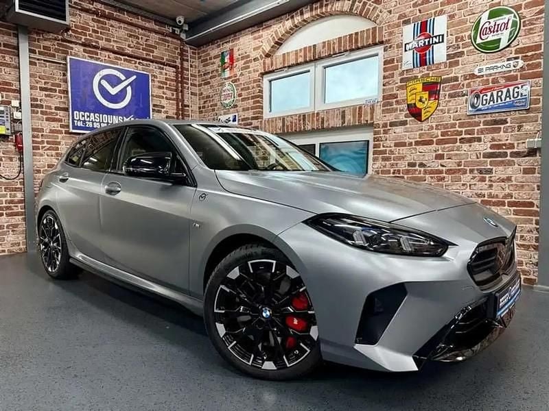 Gris Utilisé 2025 BMW M135 M Sport Citadine | 57 405 € (Prix assez cher) - Image 1/4