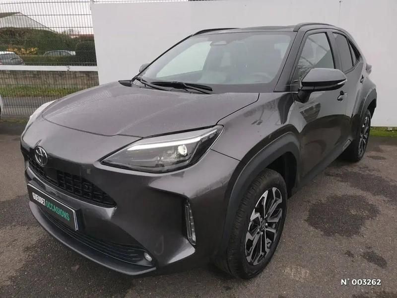 Gris Occasion 2024 Toyota Yaris Hybrid Design | 25 990 € (Prix juste) - Image 1/4