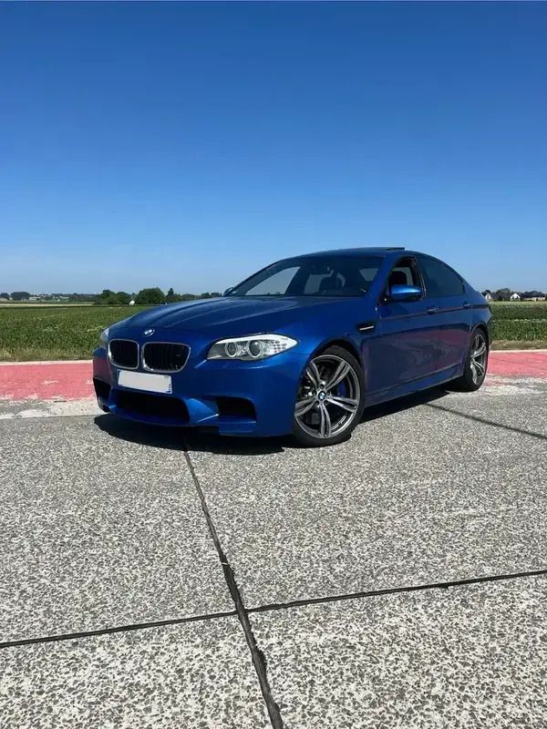 Utilisé 2011 BMW M5 Sport Line Berline | 39 700 € - Image 1/4