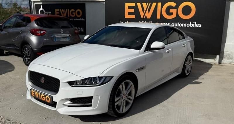 Blanc Utilisé 2017 Jaguar XE R-Sport Berline | 13 989 € (Prix juste) - Image 1/4