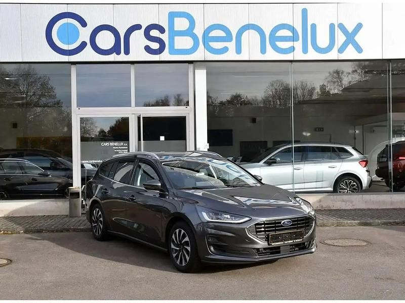 Gris Utilisé 2025 Ford Focus Titanium X Break | 24 990 € (Prix juste) - Image 1/4