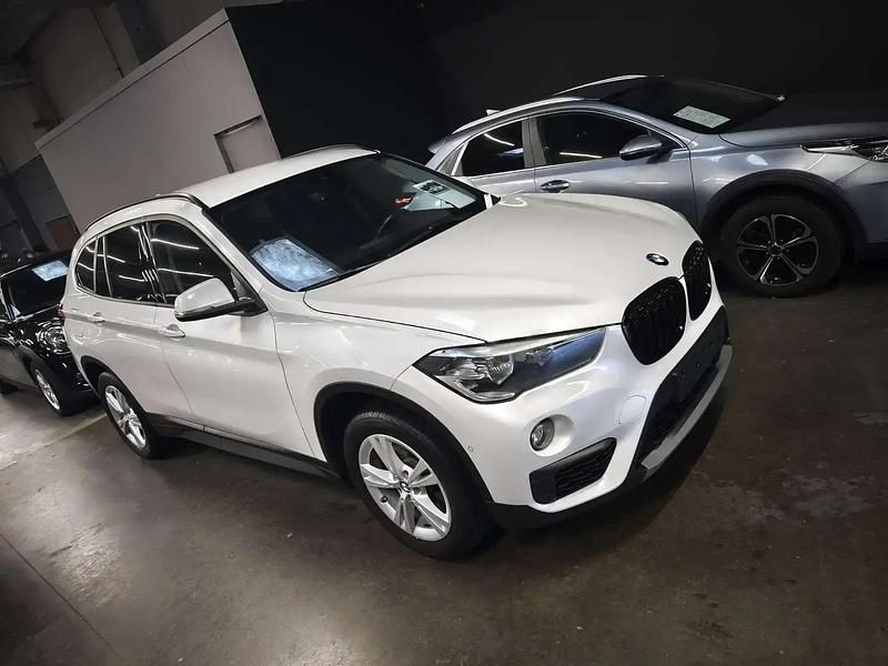 Blanc Occasion 2018 BMW X1 Sport Line SUV | 17 250 € (Prix juste) - Image 1/4