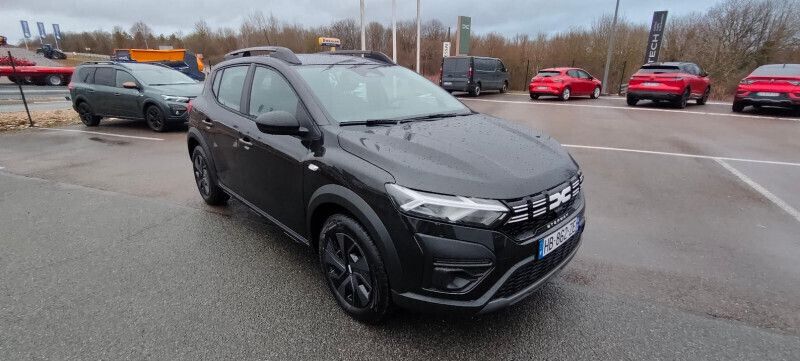 Noir Utilisé 2025 Dacia Sandero Essentiel Citadine | 15 750 € (Prix juste) - Image 1/4
