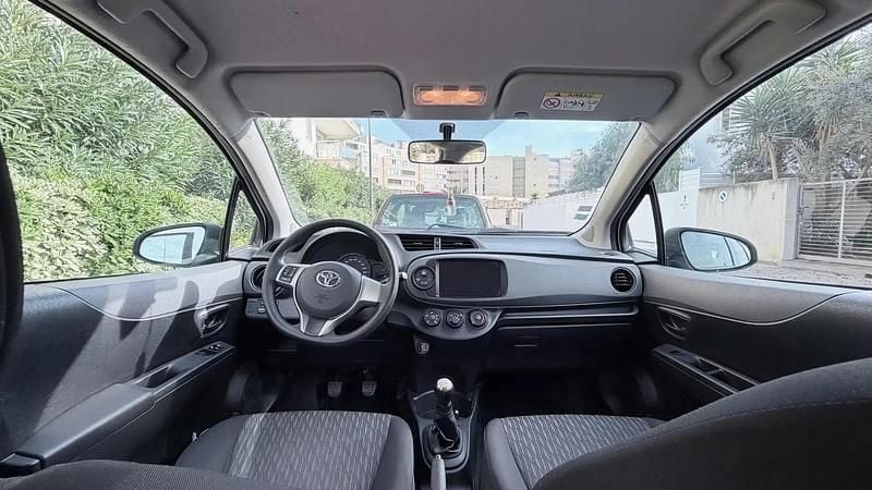 Blanc Occasion 2013 Toyota Yaris Berline | 6 900 € (Prix juste) - Image 1/4