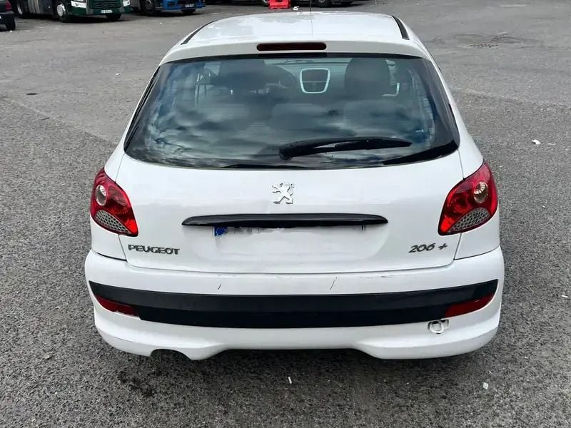 Utilisé 2009 Peugeot 206 Citadine | 2 499 € (Bon prix) - Image 1/4