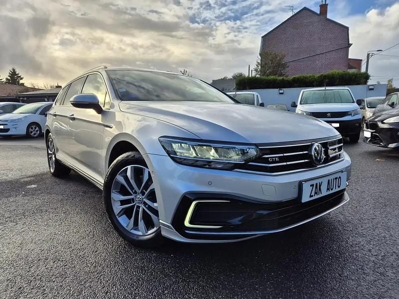 Gris Utilisé 2019 VW Passat GTE Break | 16 990 € (Prix juste) - Image 1/4