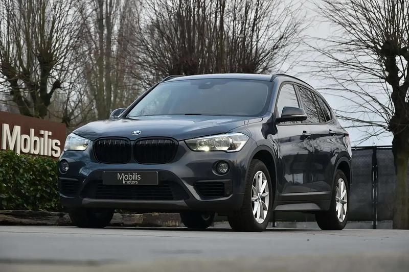 Gris Occasion 2019 BMW X1 Sport Line SUV | 18 950 € (Bon prix) - Image 1/4