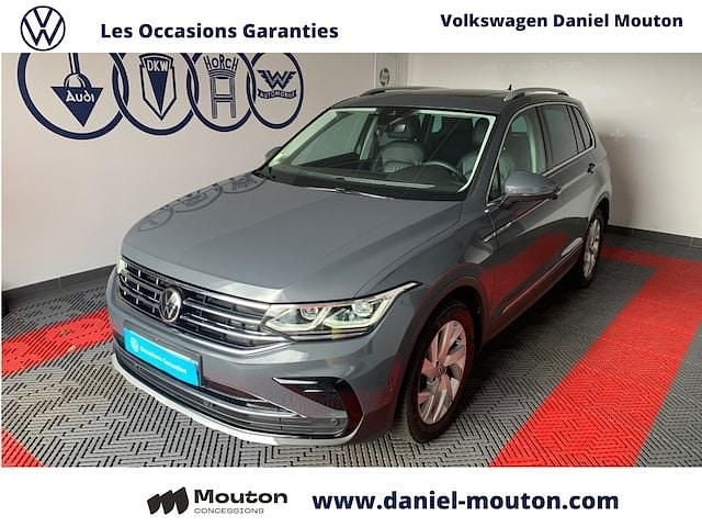 Utilisé 2022 VW Tiguan Exclusive SUV | 27 900 € (Super prix) - Image 1/4