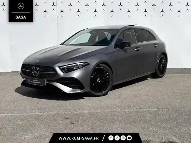 Gris foncé Utilisé 2025 Mercedes A200 AMG line Berline | 46 900 € - Image 1/4