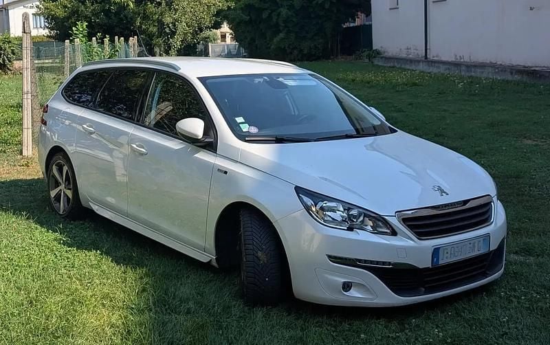 Blanc Occasion 2017 Peugeot 308 Break | 9 490 € (Prix juste) - Image 1/4