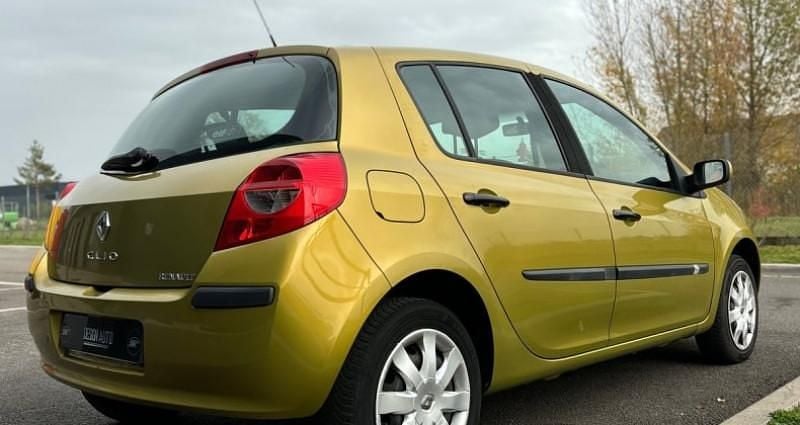 Occasion Renault Clio II Dynamique 75 ch (55 kW) 2006 Citadine