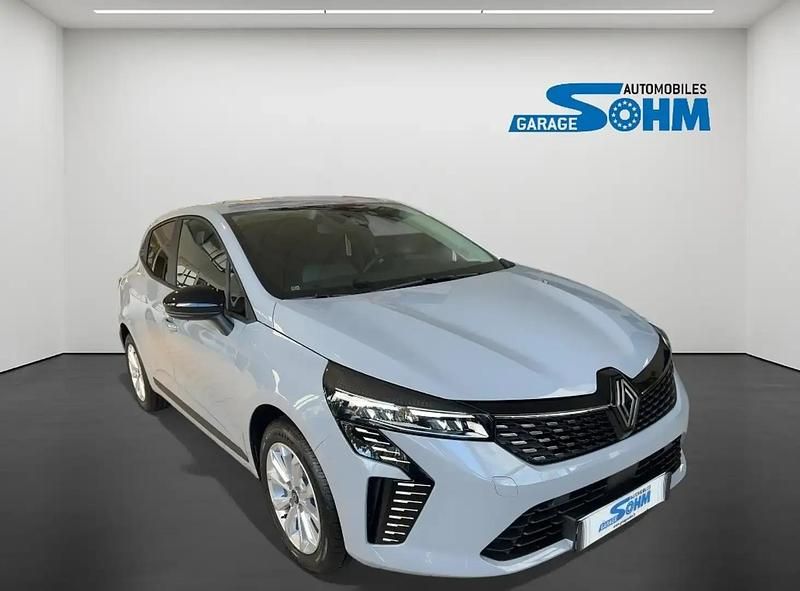 Gris Nouvelle 2025 Renault Clio V Evolution Berline | 21 960 € (Prix assez cher) - Image 1/4