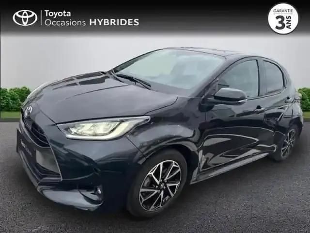 Noir intense (m) Occasion 2022 Toyota Yaris Hybrid Design Berline | 18 990 € (Prix juste) - Image 1/4
