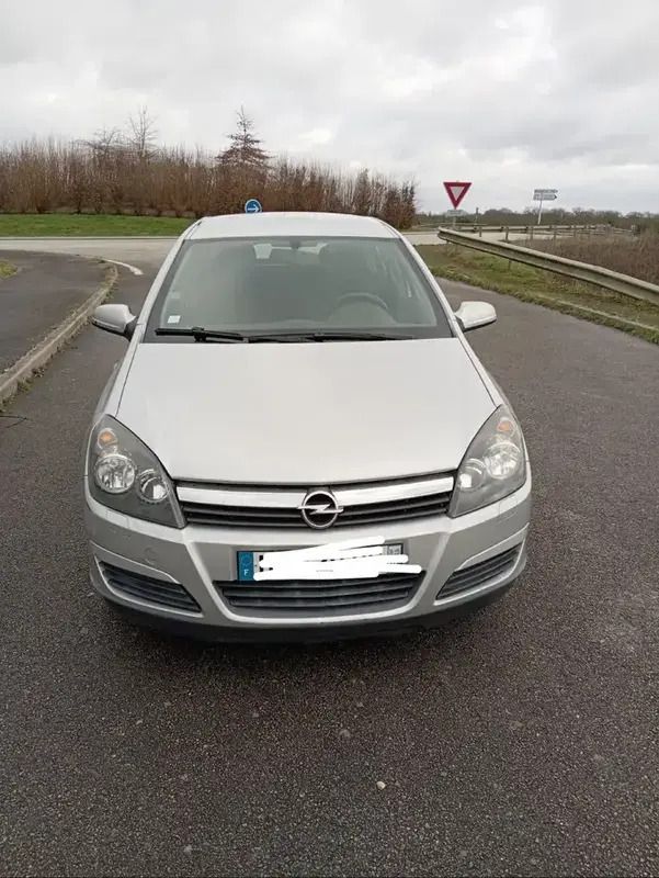 Utilisé 2005 Opel Astra Elegance Berline | 2 490 € - Image 1/4