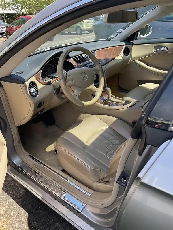 Gris Occasion 2005 Mercedes CLS350 Berline | 15 500 € - Image 1/4