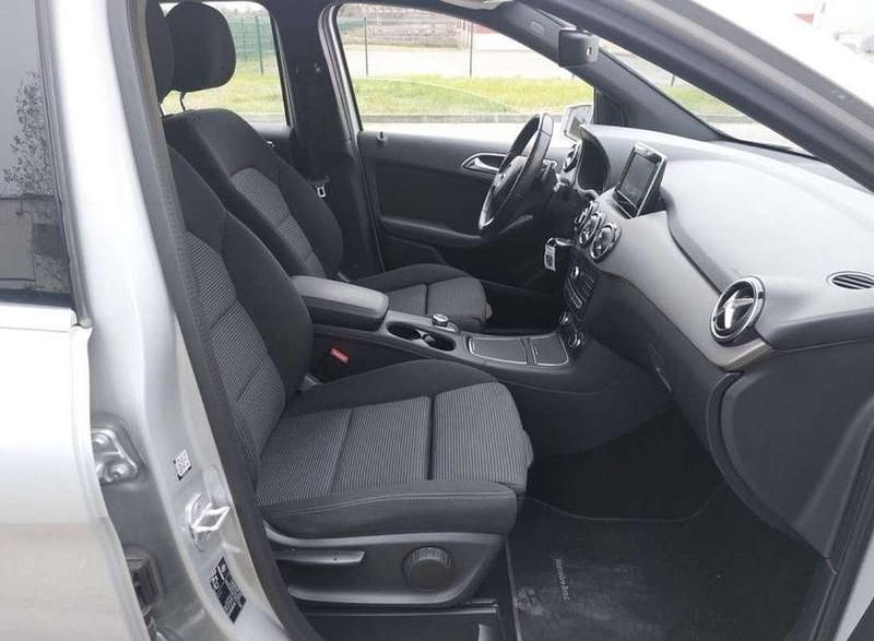 Occasion Mercedes B180 122 ch (89 kW) 2017 Gris Monospace