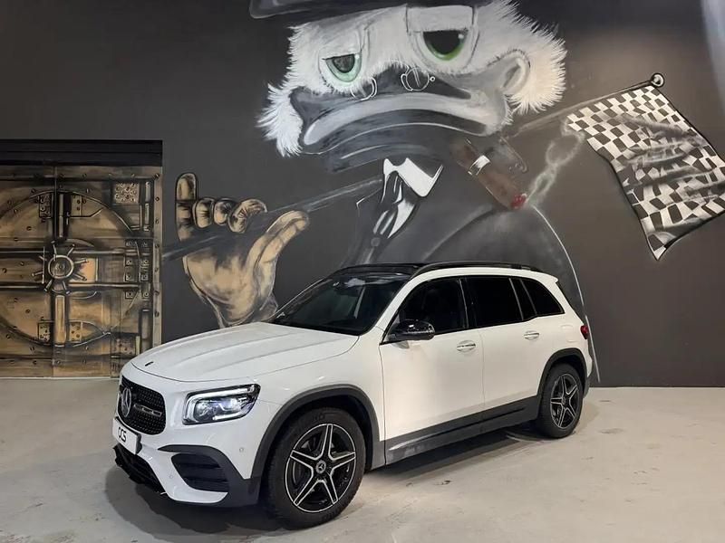 Blanc Utilisé 2020 Mercedes GLB200 AMG line SUV | 35 990 € (Prix juste) - Image 1/4