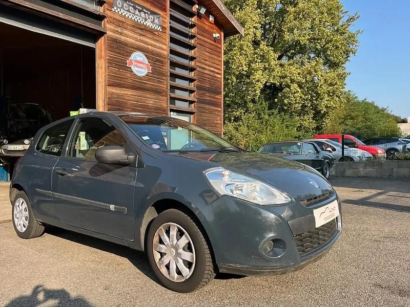 Gris Utilisé 2012 Renault Clio IV Berline | 6 499 € (Bon prix) - Image 1/4