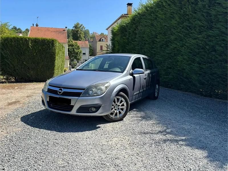 Utilisé 2007 Opel Astra Cosmo Berline | 3 000 € - Image 1/4
