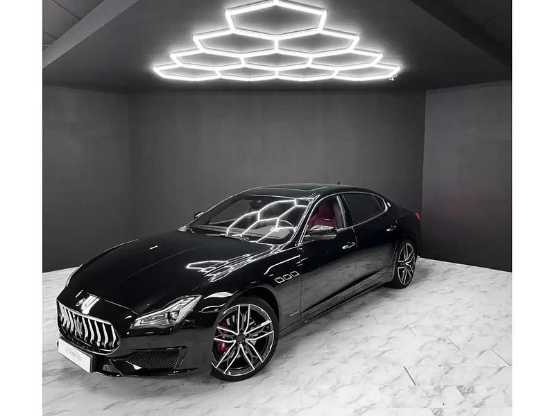 Noir Occasion 2020 Maserati Quattroporte Berline | 63 333 € - Image 1/4