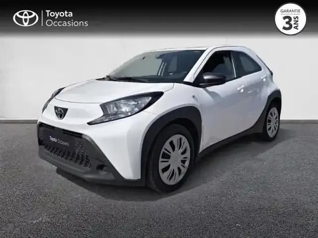 Blanc Utilisé 2023 Toyota Aygo X SUV | 15 980 € - Image 1/4