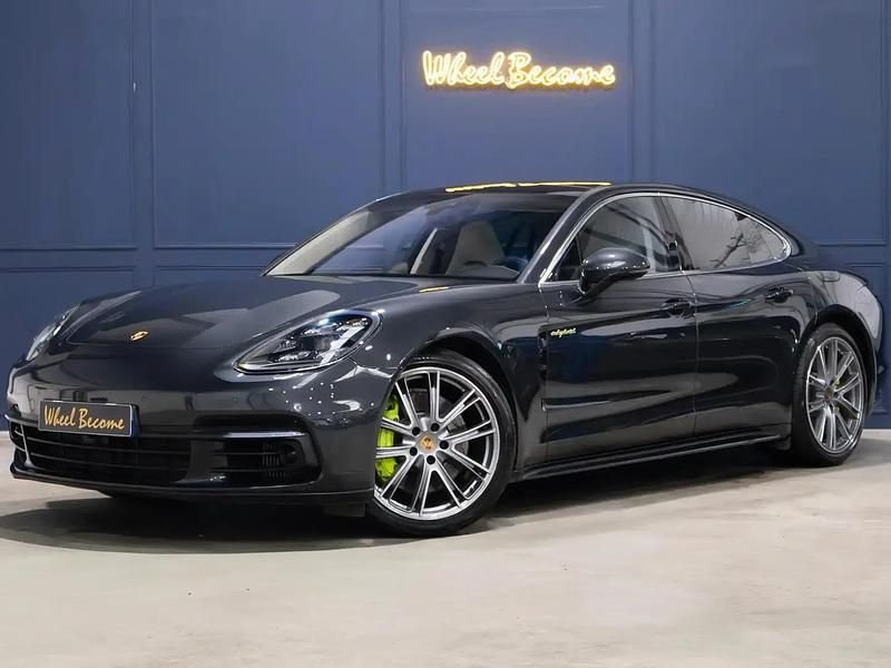 Gris Utilisé 2017 Porsche Panamera 4 Executive Berline | 69 900 € (Super prix) - Image 1/4