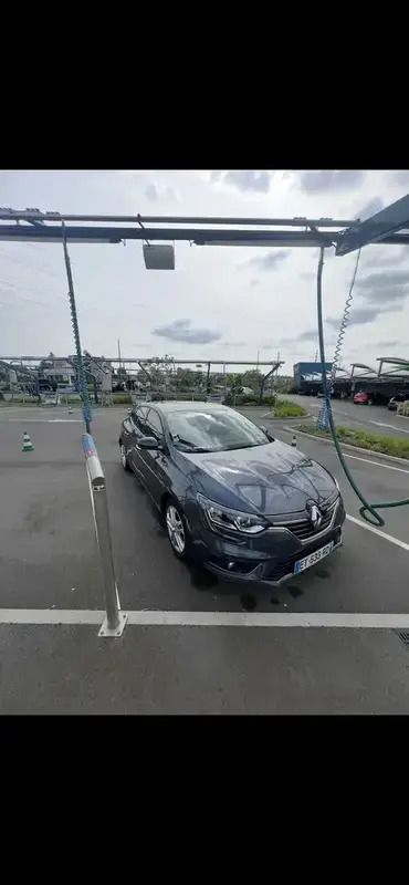 Utilisé 2018 Renault Mégane IV Business Berline | 9 500 € (Prix juste) - Image 1/4